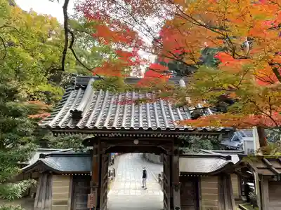 清荒神清澄寺の山門・神門