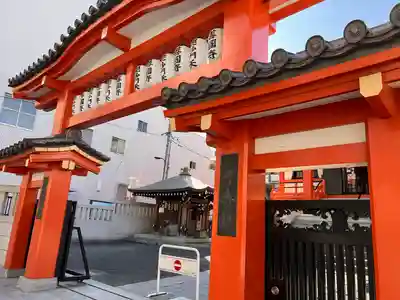善國寺の山門・神門