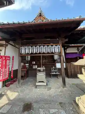 地蔵院（椿寺）の{uncategorized: "未分類", other: "その他", undefined: "問題あり", building: "その他建物", grave: "お墓", sacred_gate: "鳥居", guardian: "狛犬", statue: "像", buddha: "仏像", history: "歴史", nature: "自然", garden: "庭園", animal: "動物", pagoda: "塔", temizu: "手水舎", mountain_gate: "山門・神門", sanctuary: "本殿・本堂", subordinate: "末社・摂社", art: "芸術", scenery: "景色", jizo: "地蔵", ema: "絵馬", goshuin: "御朱印", omikuji: "おみくじ", items: "授与品その他", amulet: "お守り", goshuincho: "御朱印帳", eats: "食事", festival: "お祭り", votive_dance: "神楽", shichigosan: "七五三参", wedding: "結婚式", experience: "体験その他", initially: "初詣", around: "周辺", anti_infection: "感染症対策"}