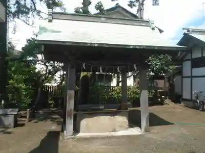 片瀬諏訪神社の手水舎