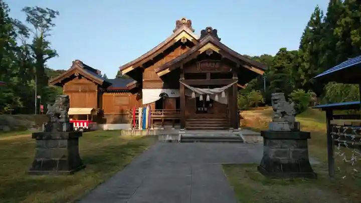 居多神社の本殿・本堂