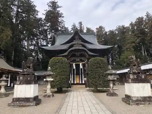 馬見岡綿向神社の本殿