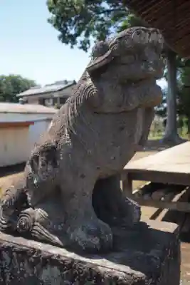 諏訪神社の狛犬