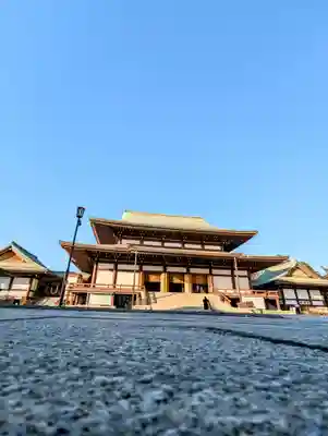 成田山新勝寺の本殿・本堂