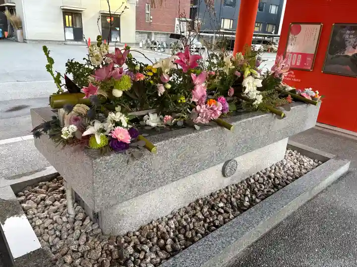 生田神社の{uncategorized: "未分類", other: "その他", undefined: "問題あり", building: "その他建物", grave: "お墓", sacred_gate: "鳥居", guardian: "狛犬", statue: "像", buddha: "仏像", history: "歴史", nature: "自然", garden: "庭園", animal: "動物", pagoda: "塔", temizu: "手水舎", mountain_gate: "山門・神門", sanctuary: "本殿・本堂", subordinate: "末社・摂社", art: "芸術", scenery: "景色", jizo: "地蔵", ema: "絵馬", goshuin: "御朱印", omikuji: "おみくじ", items: "授与品その他", amulet: "お守り", goshuincho: "御朱印帳", eats: "食事", festival: "お祭り", votive_dance: "神楽", shichigosan: "七五三参", wedding: "結婚式", experience: "体験その他", initially: "初詣", around: "周辺", anti_infection: "感染症対策"}