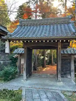 吸湖山　青岸寺の山門・神門