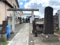 雷稲荷神社の鳥居