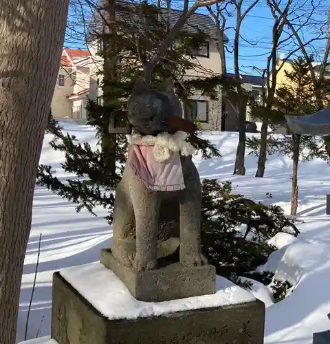 山本稲荷神社の狛犬