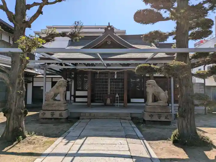 みなと八幡神社の{uncategorized: "未分類", other: "その他", undefined: "問題あり", building: "その他建物", grave: "お墓", sacred_gate: "鳥居", guardian: "狛犬", statue: "像", buddha: "仏像", history: "歴史", nature: "自然", garden: "庭園", animal: "動物", pagoda: "塔", temizu: "手水舎", mountain_gate: "山門・神門", sanctuary: "本殿・本堂", subordinate: "末社・摂社", art: "芸術", scenery: "景色", jizo: "地蔵", ema: "絵馬", goshuin: "御朱印", omikuji: "おみくじ", items: "授与品その他", amulet: "お守り", goshuincho: "御朱印帳", eats: "食事", festival: "お祭り", votive_dance: "神楽", shichigosan: "七五三参", wedding: "結婚式", experience: "体験その他", initially: "初詣", around: "周辺", anti_infection: "感染症対策"}
