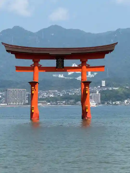 厳島神社(広島県)
