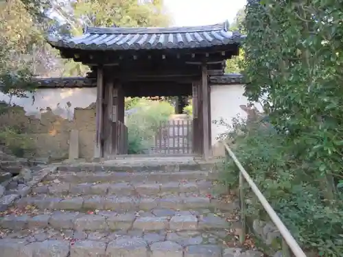 白毫寺の山門