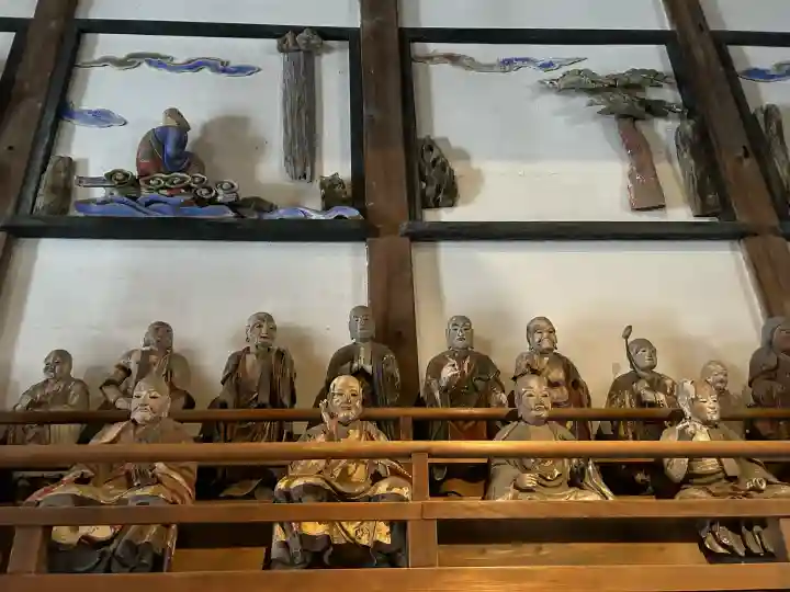 金鳳山 正法寺の{uncategorized: "未分類", other: "その他", undefined: "問題あり", building: "その他建物", grave: "お墓", sacred_gate: "鳥居", guardian: "狛犬", statue: "像", buddha: "仏像", history: "歴史", nature: "自然", garden: "庭園", animal: "動物", pagoda: "塔", temizu: "手水舎", mountain_gate: "山門・神門", sanctuary: "本殿・本堂", subordinate: "末社・摂社", art: "芸術", scenery: "景色", jizo: "地蔵", ema: "絵馬", goshuin: "御朱印", omikuji: "おみくじ", items: "授与品その他", amulet: "お守り", goshuincho: "御朱印帳", eats: "食事", festival: "お祭り", votive_dance: "神楽", shichigosan: "七五三参", wedding: "結婚式", experience: "体験その他", initially: "初詣", around: "周辺", anti_infection: "感染症対策"}