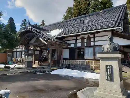 各願寺の本殿・本堂