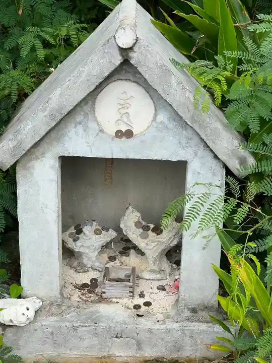 ハート岩恋守神社(沖縄県)