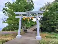 鰀目嶽神社の{uncategorized: "未分類", other: "その他", undefined: "問題あり", building: "その他建物", grave: "お墓", sacred_gate: "鳥居", guardian: "狛犬", statue: "像", buddha: "仏像", history: "歴史", nature: "自然", garden: "庭園", animal: "動物", pagoda: "塔", temizu: "手水舎", mountain_gate: "山門・神門", sanctuary: "本殿・本堂", subordinate: "末社・摂社", art: "芸術", scenery: "景色", jizo: "地蔵", ema: "絵馬", goshuin: "御朱印", omikuji: "おみくじ", items: "授与品その他", amulet: "お守り", goshuincho: "御朱印帳", eats: "食事", festival: "お祭り", votive_dance: "神楽", shichigosan: "七五三参", wedding: "結婚式", experience: "体験その他", initially: "初詣", around: "周辺", anti_infection: "感染症対策"}