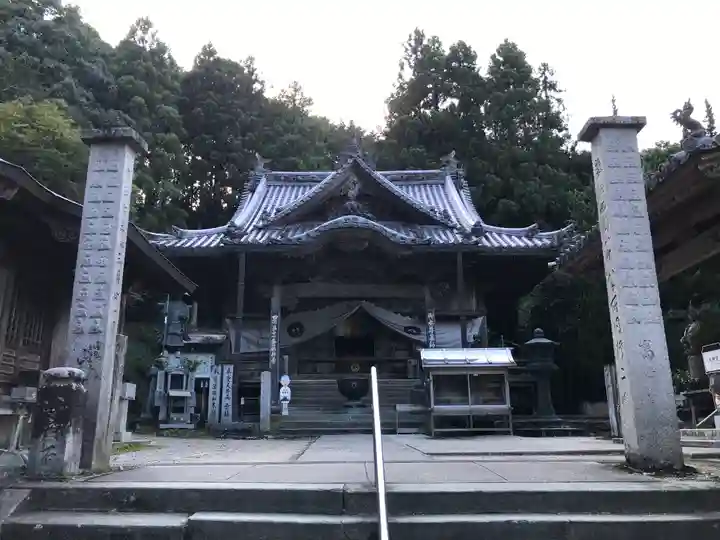 藤井寺の本殿・本堂