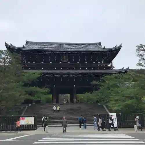 知恩院の山門