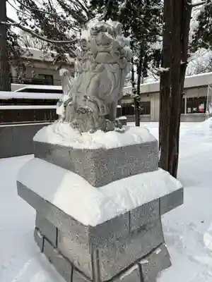 新琴似神社の狛犬