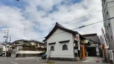 歳覚寺の本殿・本堂