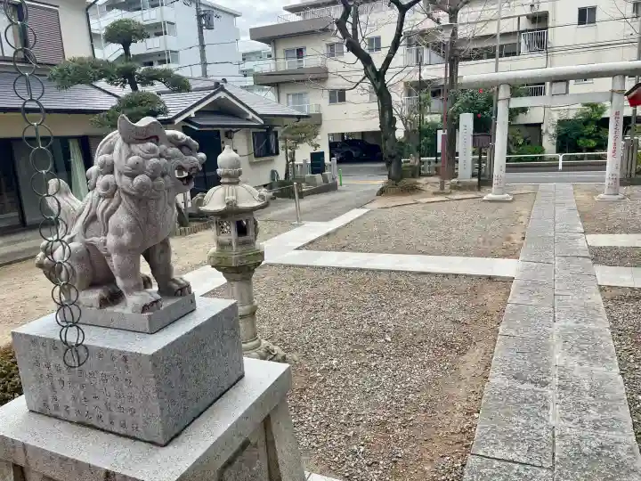 舟渡氷川神社の{uncategorized: "未分類", other: "その他", undefined: "問題あり", building: "その他建物", grave: "お墓", sacred_gate: "鳥居", guardian: "狛犬", statue: "像", buddha: "仏像", history: "歴史", nature: "自然", garden: "庭園", animal: "動物", pagoda: "塔", temizu: "手水舎", mountain_gate: "山門・神門", sanctuary: "本殿・本堂", subordinate: "末社・摂社", art: "芸術", scenery: "景色", jizo: "地蔵", ema: "絵馬", goshuin: "御朱印", omikuji: "おみくじ", items: "授与品その他", amulet: "お守り", goshuincho: "御朱印帳", eats: "食事", festival: "お祭り", votive_dance: "神楽", shichigosan: "七五三参", wedding: "結婚式", experience: "体験その他", initially: "初詣", around: "周辺", anti_infection: "感染症対策"}