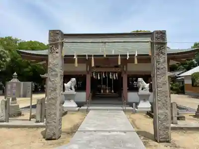 泊神社の本殿・本堂
