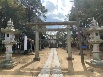 椿ノ海　水神社の{uncategorized: "未分類", other: "その他", undefined: "問題あり", building: "その他建物", grave: "お墓", sacred_gate: "鳥居", guardian: "狛犬", statue: "像", buddha: "仏像", history: "歴史", nature: "自然", garden: "庭園", animal: "動物", pagoda: "塔", temizu: "手水舎", mountain_gate: "山門・神門", sanctuary: "本殿・本堂", subordinate: "末社・摂社", art: "芸術", scenery: "景色", jizo: "地蔵", ema: "絵馬", goshuin: "御朱印", omikuji: "おみくじ", items: "授与品その他", amulet: "お守り", goshuincho: "御朱印帳", eats: "食事", festival: "お祭り", votive_dance: "神楽", shichigosan: "七五三参", wedding: "結婚式", experience: "体験その他", initially: "初詣", around: "周辺", anti_infection: "感染症対策"}