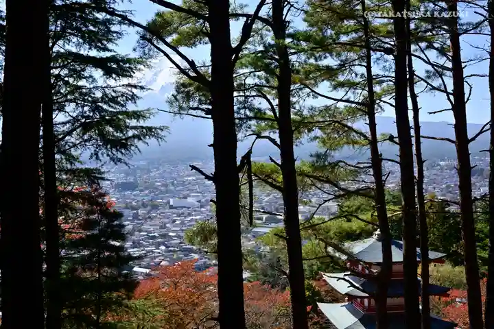 新倉富士浅間神社の景色