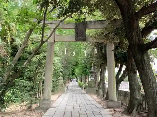 越ヶ谷久伊豆神社の鳥居