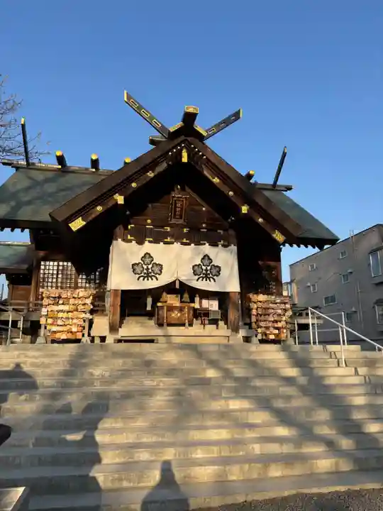 札幌諏訪神社の本殿・本堂
