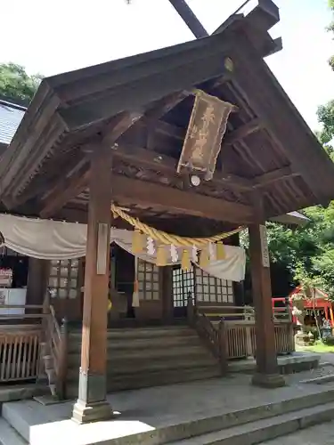 春日山神社の本殿