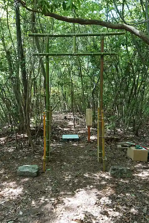 神谷稲荷明神社の鳥居