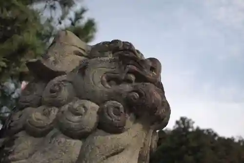 石見国一宮　物部神社の狛犬