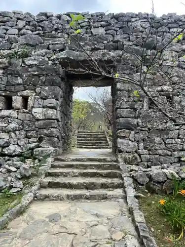 今帰仁里主所火の神(沖縄県)