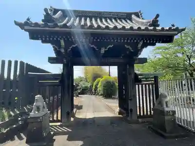 狭山山不動寺の山門・神門
