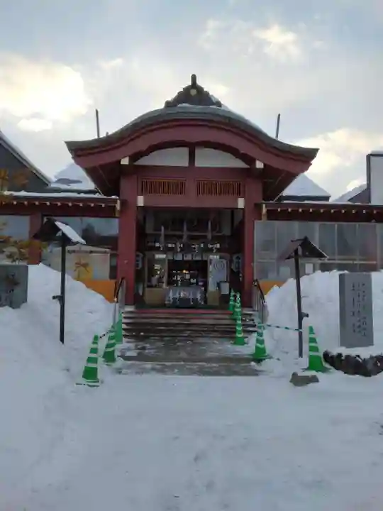 札幌八幡宮の本殿・本堂