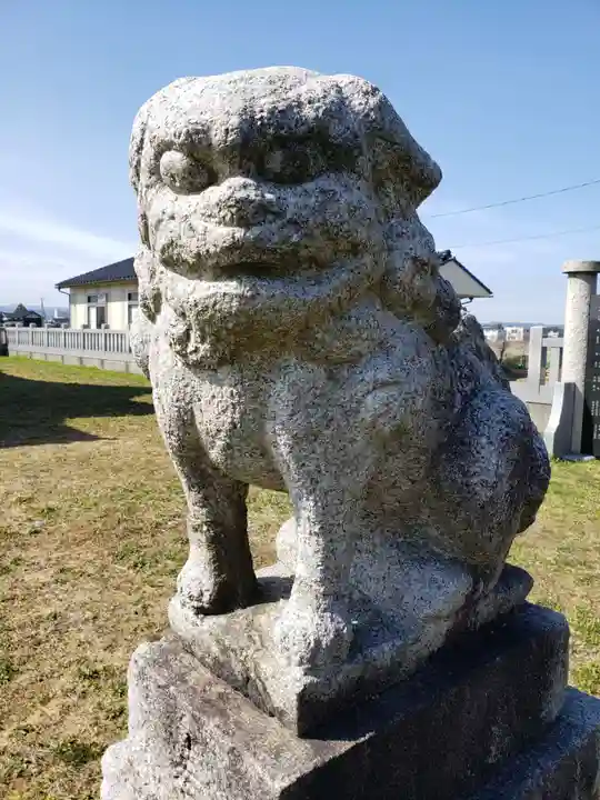 西藤平蔵神社の狛犬