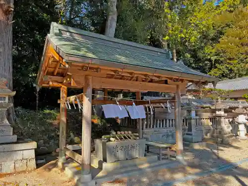 比々岐神社の手水舎