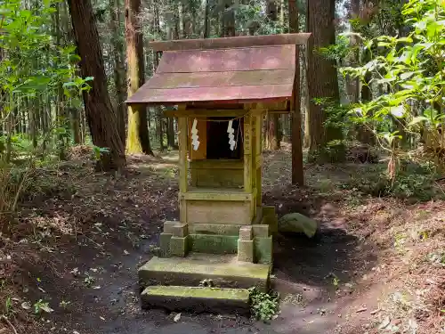 青山神社の末社