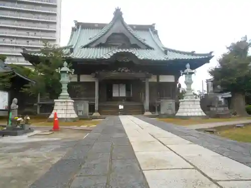 龍本寺の本殿・本堂