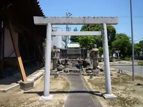 願王寺寒松院の鳥居