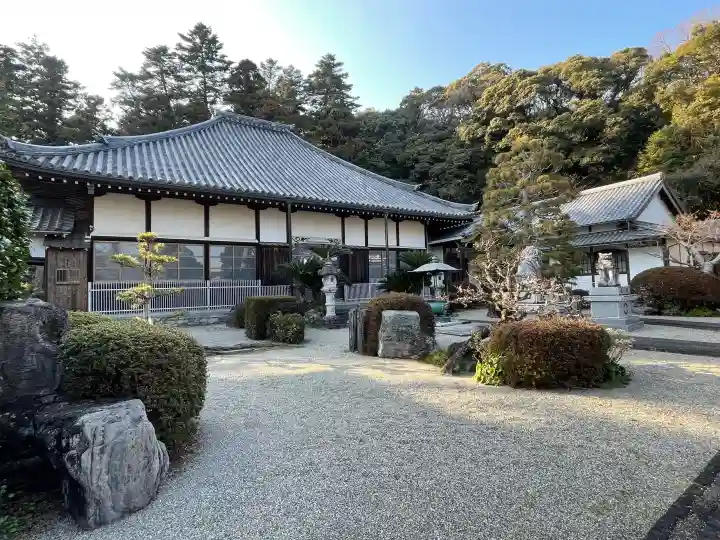 浄眼寺の{uncategorized: "未分類", other: "その他", undefined: "問題あり", building: "その他建物", grave: "お墓", sacred_gate: "鳥居", guardian: "狛犬", statue: "像", buddha: "仏像", history: "歴史", nature: "自然", garden: "庭園", animal: "動物", pagoda: "塔", temizu: "手水舎", mountain_gate: "山門・神門", sanctuary: "本殿・本堂", subordinate: "末社・摂社", art: "芸術", scenery: "景色", jizo: "地蔵", ema: "絵馬", goshuin: "御朱印", omikuji: "おみくじ", items: "授与品その他", amulet: "お守り", goshuincho: "御朱印帳", eats: "食事", festival: "お祭り", votive_dance: "神楽", shichigosan: "七五三参", wedding: "結婚式", experience: "体験その他", initially: "初詣", around: "周辺", anti_infection: "感染症対策"}