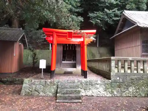 那閉神社の末社