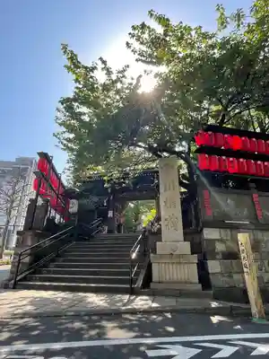 豊川稲荷東京別院の山門・神門