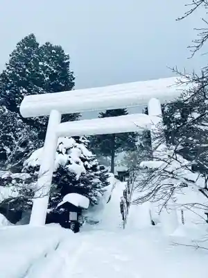 土津神社|こどもと出世の神さまの鳥居