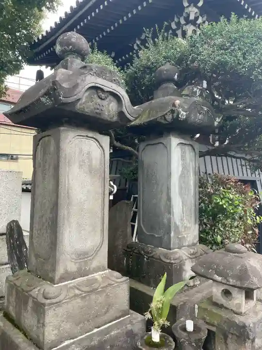 亮朝院の{uncategorized: "未分類", other: "その他", undefined: "問題あり", building: "その他建物", grave: "お墓", sacred_gate: "鳥居", guardian: "狛犬", statue: "像", buddha: "仏像", history: "歴史", nature: "自然", garden: "庭園", animal: "動物", pagoda: "塔", temizu: "手水舎", mountain_gate: "山門・神門", sanctuary: "本殿・本堂", subordinate: "末社・摂社", art: "芸術", scenery: "景色", jizo: "地蔵", ema: "絵馬", goshuin: "御朱印", omikuji: "おみくじ", items: "授与品その他", amulet: "お守り", goshuincho: "御朱印帳", eats: "食事", festival: "お祭り", votive_dance: "神楽", shichigosan: "七五三参", wedding: "結婚式", experience: "体験その他", initially: "初詣", around: "周辺", anti_infection: "感染症対策"}