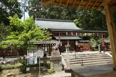 平岡八幡宮の本殿・本堂