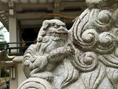 難波神社の狛犬