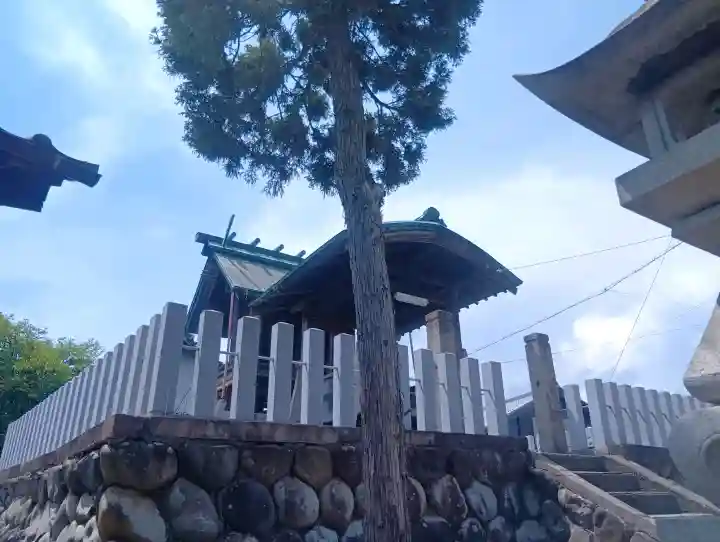 神宮神社の{uncategorized: "未分類", other: "その他", undefined: "問題あり", building: "その他建物", grave: "お墓", sacred_gate: "鳥居", guardian: "狛犬", statue: "像", buddha: "仏像", history: "歴史", nature: "自然", garden: "庭園", animal: "動物", pagoda: "塔", temizu: "手水舎", mountain_gate: "山門・神門", sanctuary: "本殿・本堂", subordinate: "末社・摂社", art: "芸術", scenery: "景色", jizo: "地蔵", ema: "絵馬", goshuin: "御朱印", omikuji: "おみくじ", items: "授与品その他", amulet: "お守り", goshuincho: "御朱印帳", eats: "食事", festival: "お祭り", votive_dance: "神楽", shichigosan: "七五三参", wedding: "結婚式", experience: "体験その他", initially: "初詣", around: "周辺", anti_infection: "感染症対策"}
