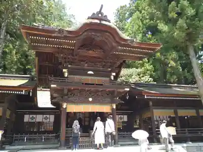 諏訪大社下社秋宮の本殿・本堂