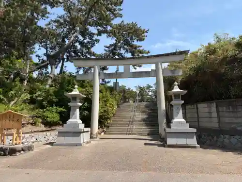 新潟縣護國神社の{uncategorized: "未分類", other: "その他", undefined: "問題あり", building: "その他建物", grave: "お墓", sacred_gate: "鳥居", guardian: "狛犬", statue: "像", buddha: "仏像", history: "歴史", nature: "自然", garden: "庭園", animal: "動物", pagoda: "塔", temizu: "手水舎", mountain_gate: "山門・神門", sanctuary: "本殿・本堂", subordinate: "末社・摂社", art: "芸術", scenery: "景色", jizo: "地蔵", ema: "絵馬", goshuin: "御朱印", omikuji: "おみくじ", items: "授与品その他", amulet: "お守り", goshuincho: "御朱印帳", eats: "食事", festival: "お祭り", votive_dance: "神楽", shichigosan: "七五三参", wedding: "結婚式", experience: "体験その他", initially: "初詣", around: "周辺", anti_infection: "感染症対策"}